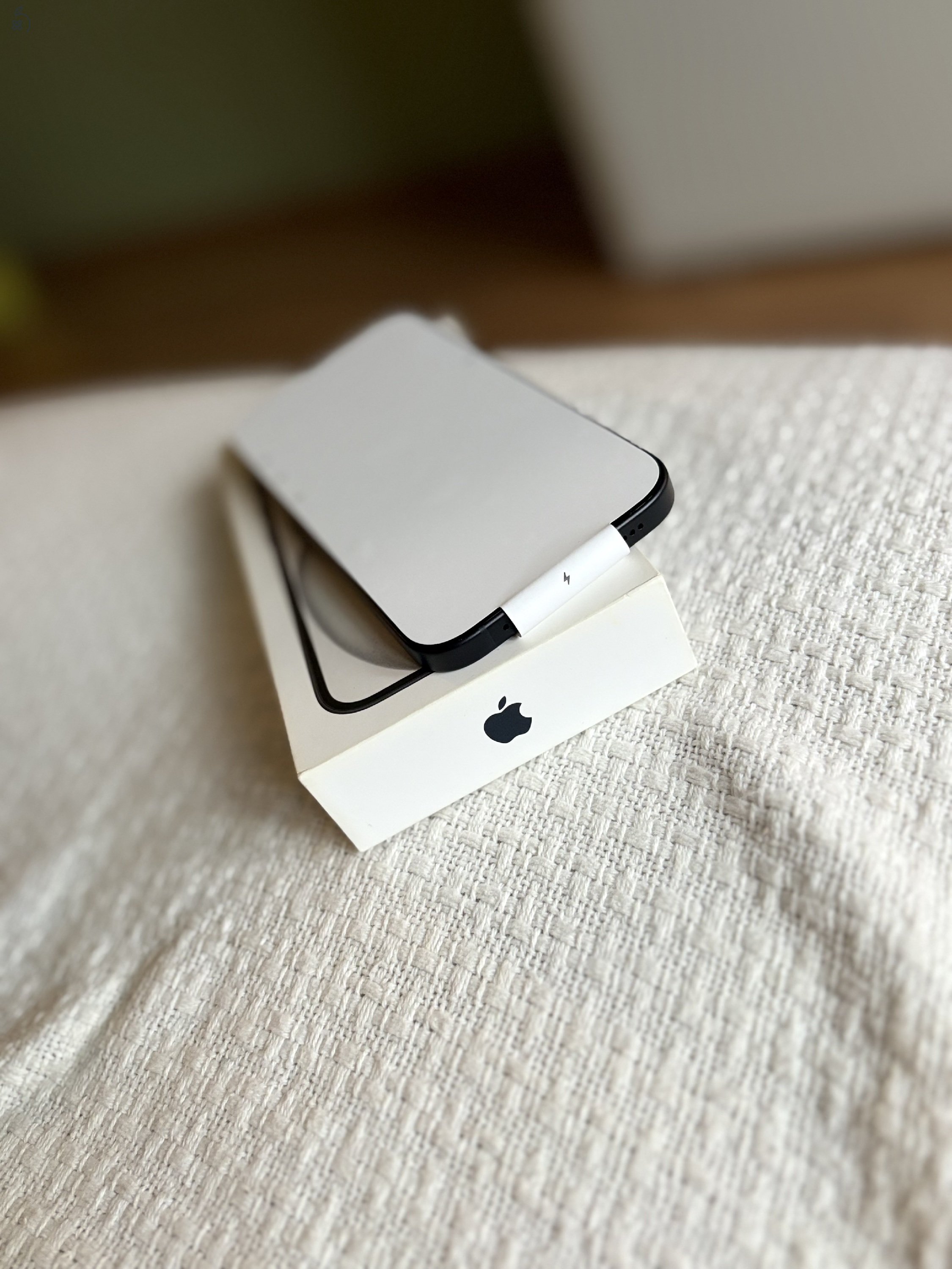 Kítűnő állapotban Iphone 15 256 GB