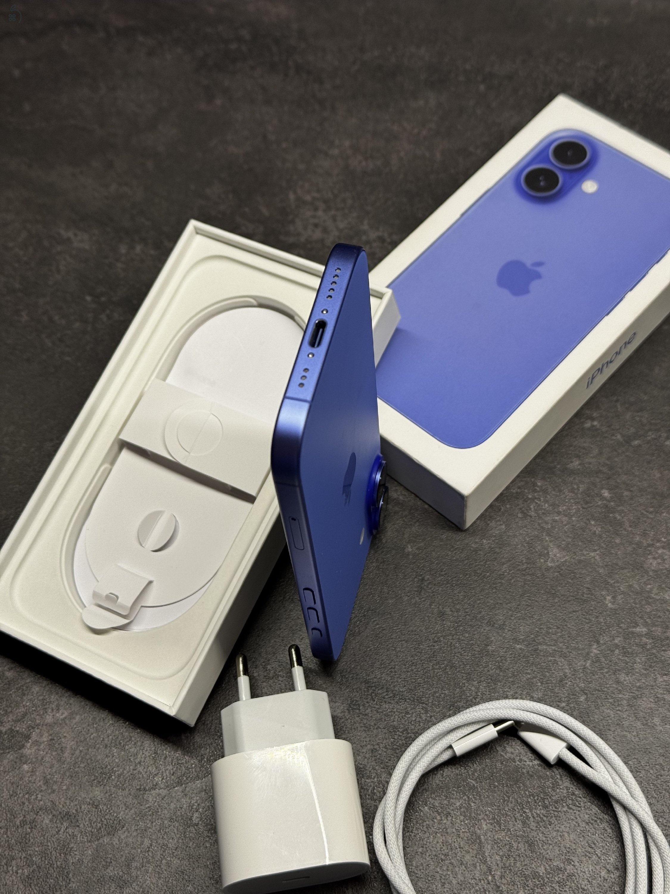 Apple iPhone 16 256Gb, Gyári állapotú, 2026.07.28 Apple garancia