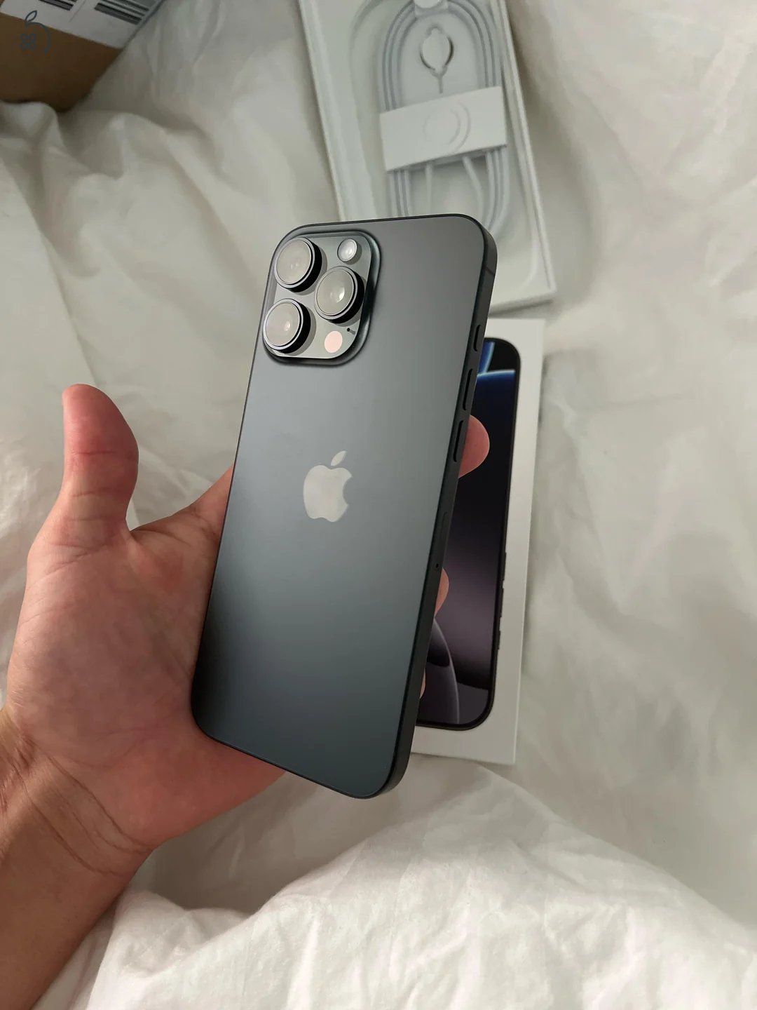 iPhone 16 Pro Max készülék, 256 GB tárhellyel