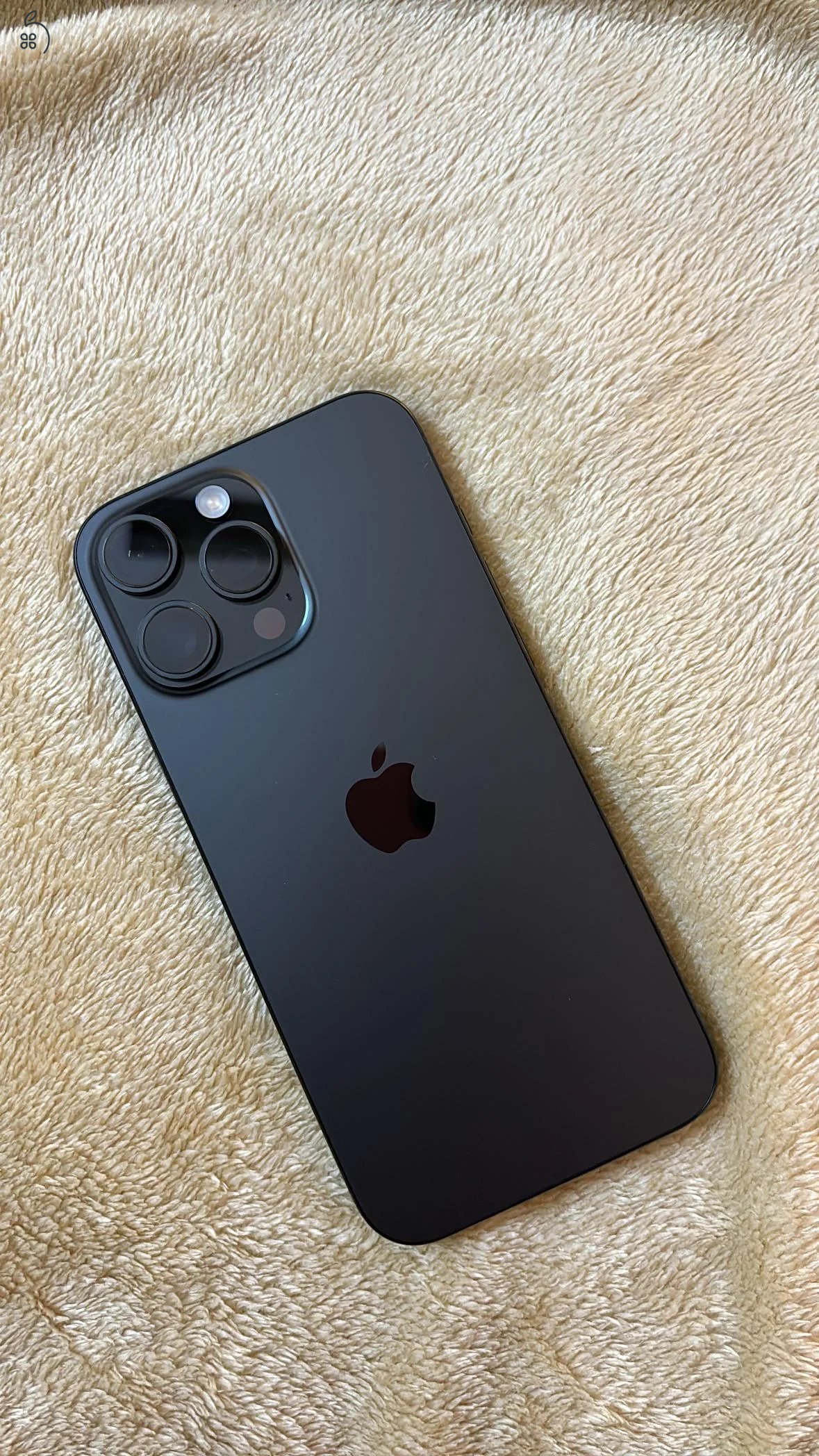 iPhone 16 Pro Max készülék, 256 GB tárhellyel