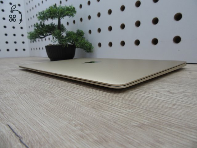 Apple MacBook 12” Retina – Pehelykönnyű hordozhatóság, csendes üzem – 8 GB RAM / 256 GB SSD – Használt, szép állapot – 100% akku (1 ciklus) – 3 hónap garanciával