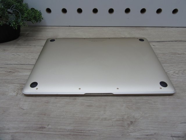 Apple MacBook 12” Retina – Pehelykönnyű hordozhatóság, csendes üzem – 8 GB RAM / 256 GB SSD – Használt, szép állapot – 100% akku (1 ciklus) – 3 hónap garanciával