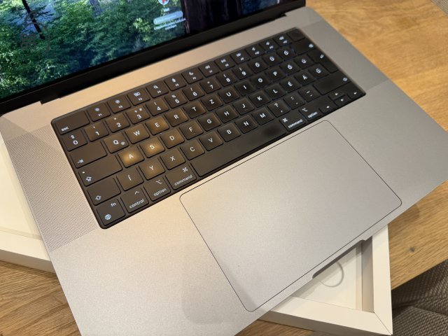Apple MacBook Pro 2023 16” M2 Pro 16/512gb 99% aksi 2026.06.26 gari