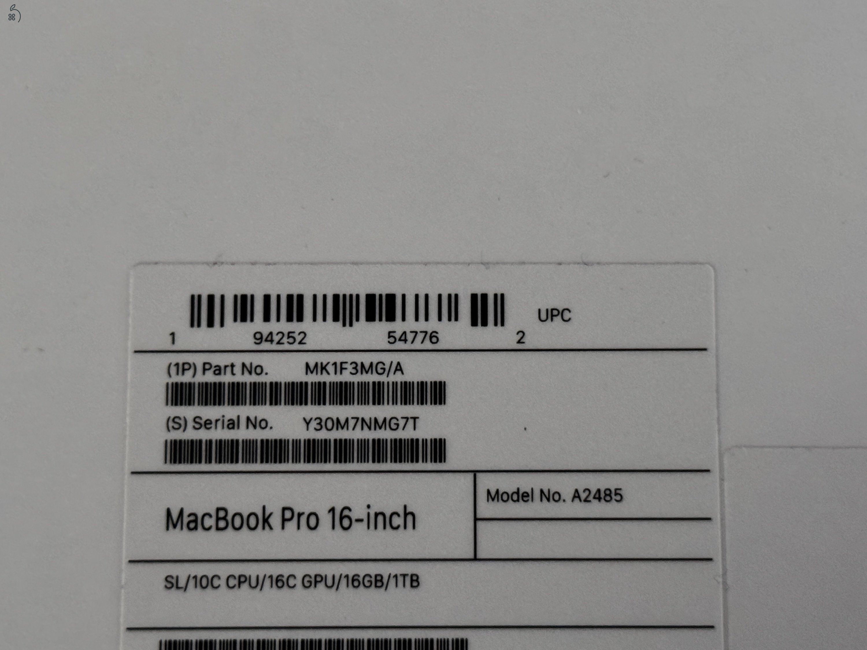 Macbook Pro 16 (2021) - Apple M1 Pro - 1 TB SSD Ajándék Tokkal