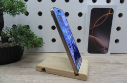 Apple iPhone 16 Pro Max – Desert Titanium – Titán dizájn, Pro kamera – 256 GB – Használt, karcmentes – 100% akku (22 ciklus) – Garancia 2026. 06. 19-ig