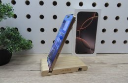 Apple iPhone 16 Pro Max – Desert Titanium – Titán dizájn, Pro kamera – 256 GB – Használt, karcmentes – 100% akku (22 ciklus) – Garancia 2026. 06. 19-ig