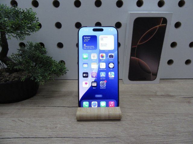 Apple iPhone 16 Pro Max – Desert Titanium – Titán dizájn, Pro kamera – 256 GB – Használt, karcmentes – 100% akku (22 ciklus) – Garancia 2026. 06. 19-ig