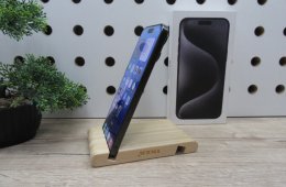 Apple iPhone 15 Pro Max – Black Titanium – Titán stílus, 5× optikai zoom – 256 GB – Használt, karcmentes – 3 hónap garanciával