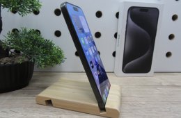 Apple iPhone 15 Pro Max – Black Titanium – Titán stílus, 5× optikai zoom – 256 GB – Használt, karcmentes – 3 hónap garanciával