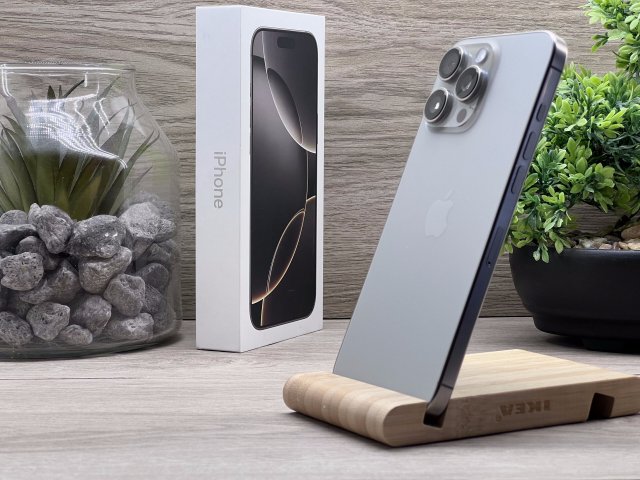 Hibátlan iPhone 16 Pro Max Natural Titanium 256GB 2 ÉV Garanciával Számlával 100% Akksi
