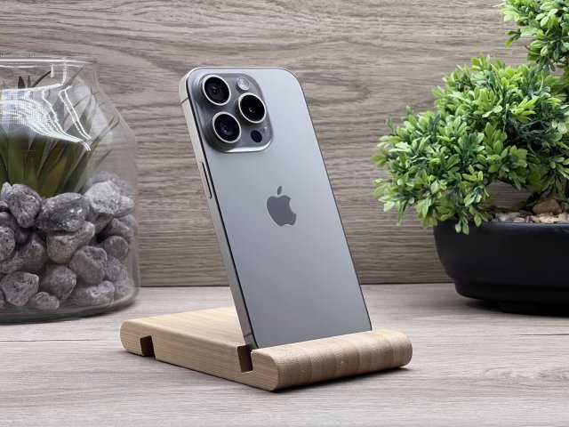 Hibátlan iPhone 15 Pro Natural Titanium 256GB 2 ÉV Garanciával Számlával