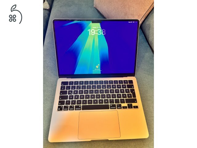 Eladó MacBook Air M2 (2022)