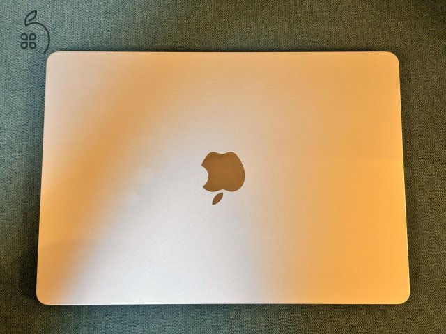 Eladó MacBook Air M2 (2022)