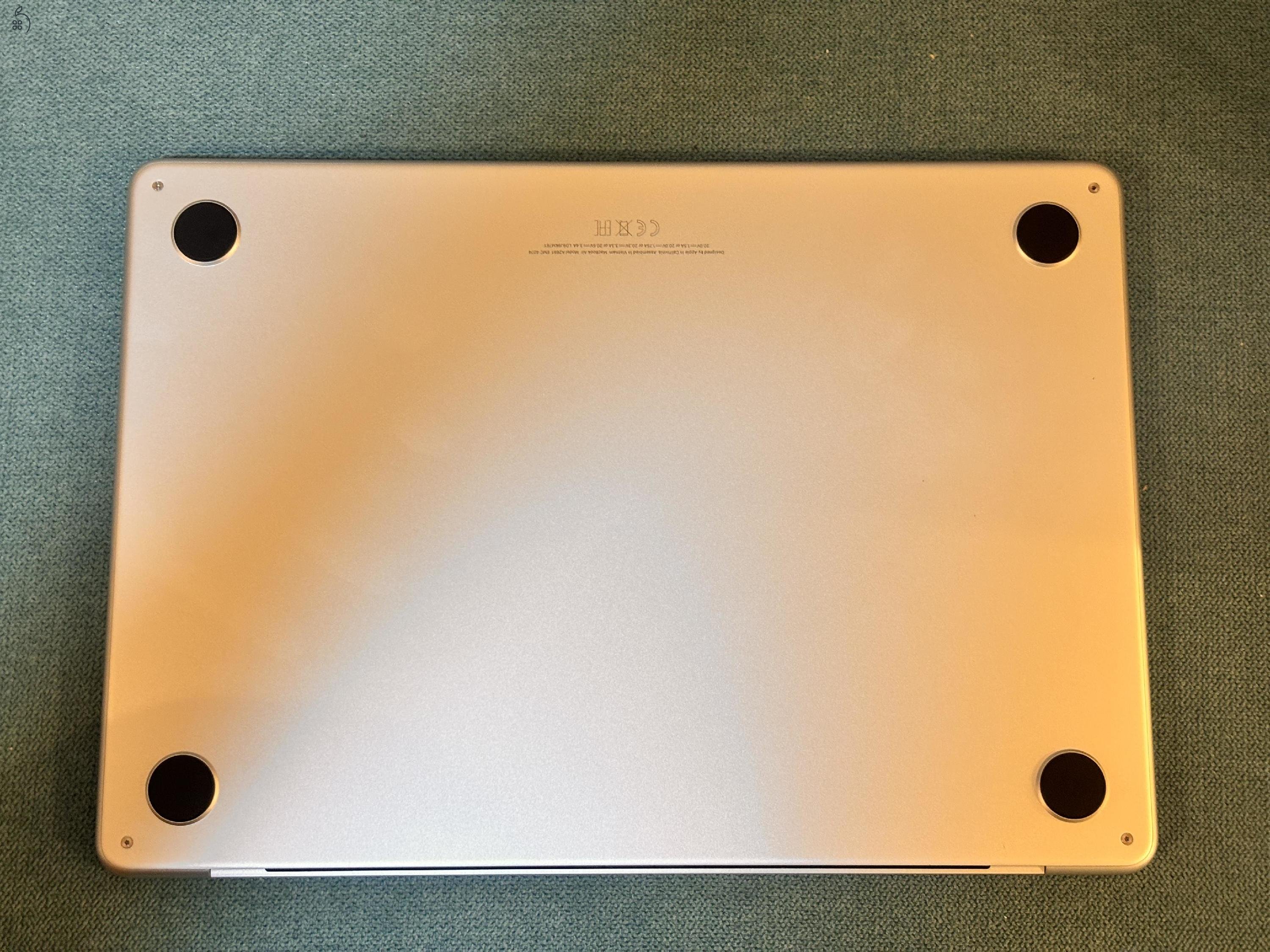 Eladó MacBook Air M2 (2022)