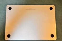 Eladó MacBook Air M2 (2022)