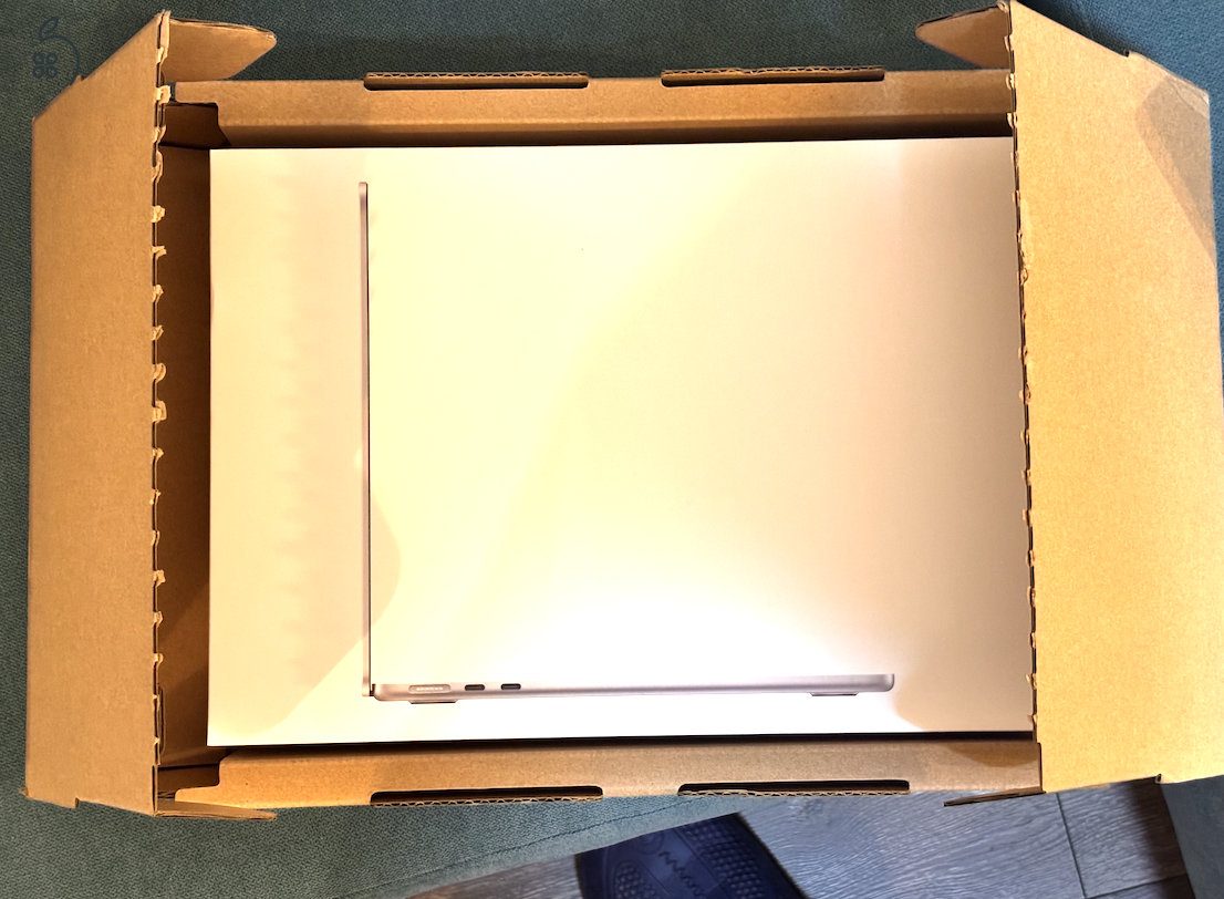 Eladó MacBook Air M2 (2022)