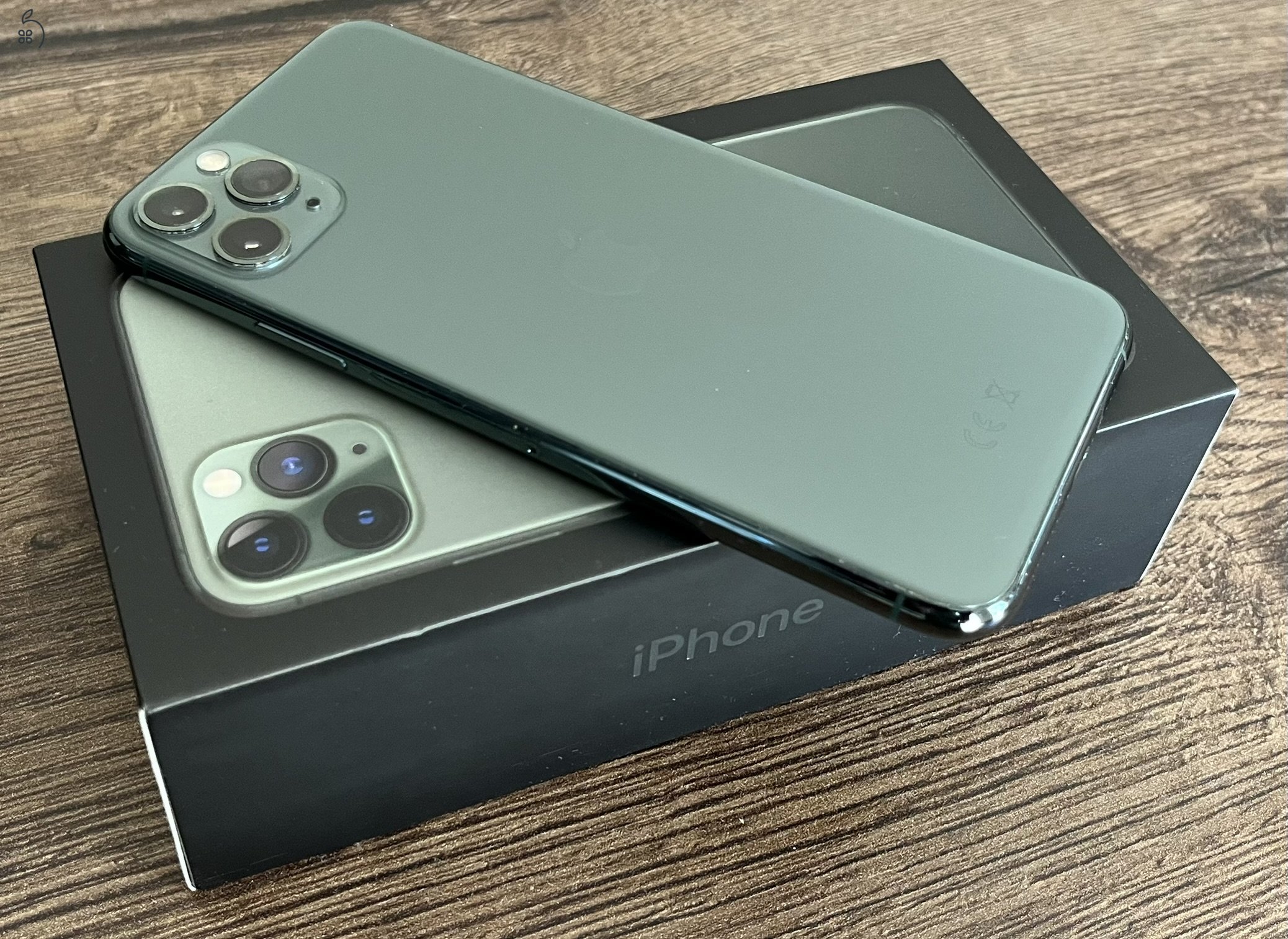 iPhone 11 Pro Max Midnight Green 64 GB szép  állapotban