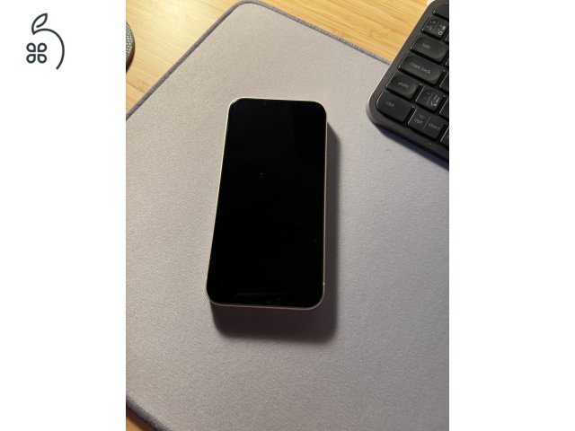 Apple iPhone 13 128 GB Starlight karcmentes, szép állapotban