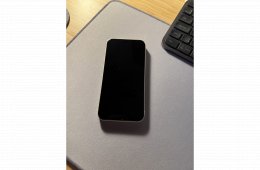 Apple iPhone 13 128 GB Starlight karcmentes, szép állapotban