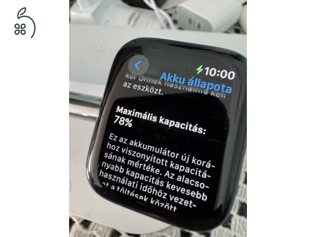 Apple watch series 6 44mm, bontatlan töltővel