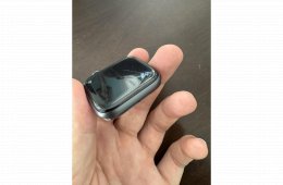Apple watch series 6 44mm, bontatlan töltővel
