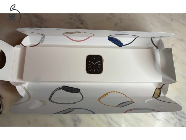 40mm Apple Watch series 6 arany színű GPS, alumínium ház + 2 szíj