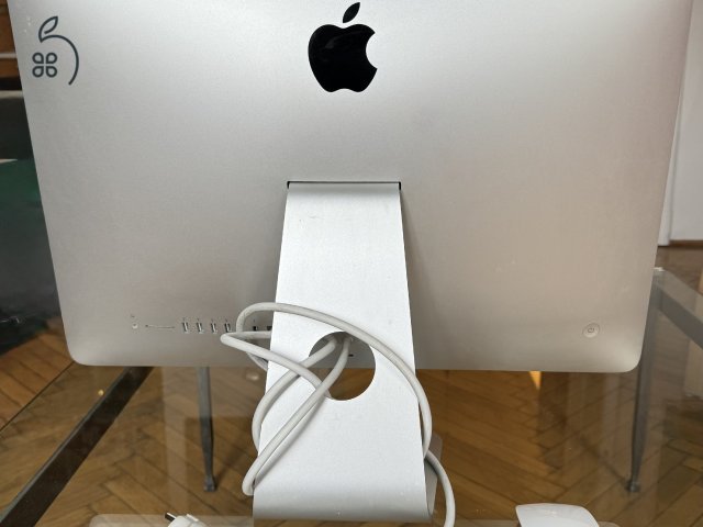 iMac 21,5