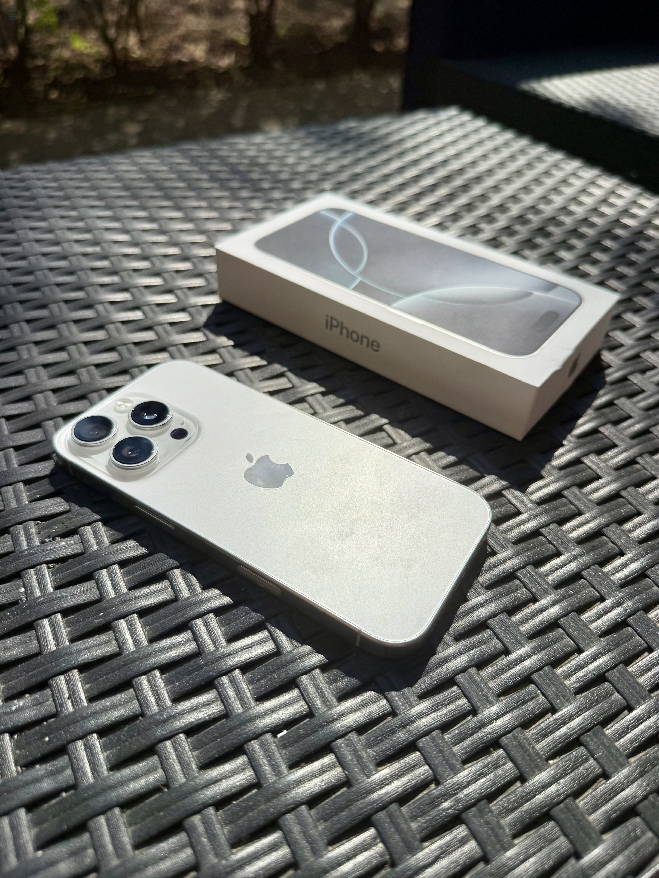 Eladó Új iPhone 16 Pro White Titanium Color 256GB 