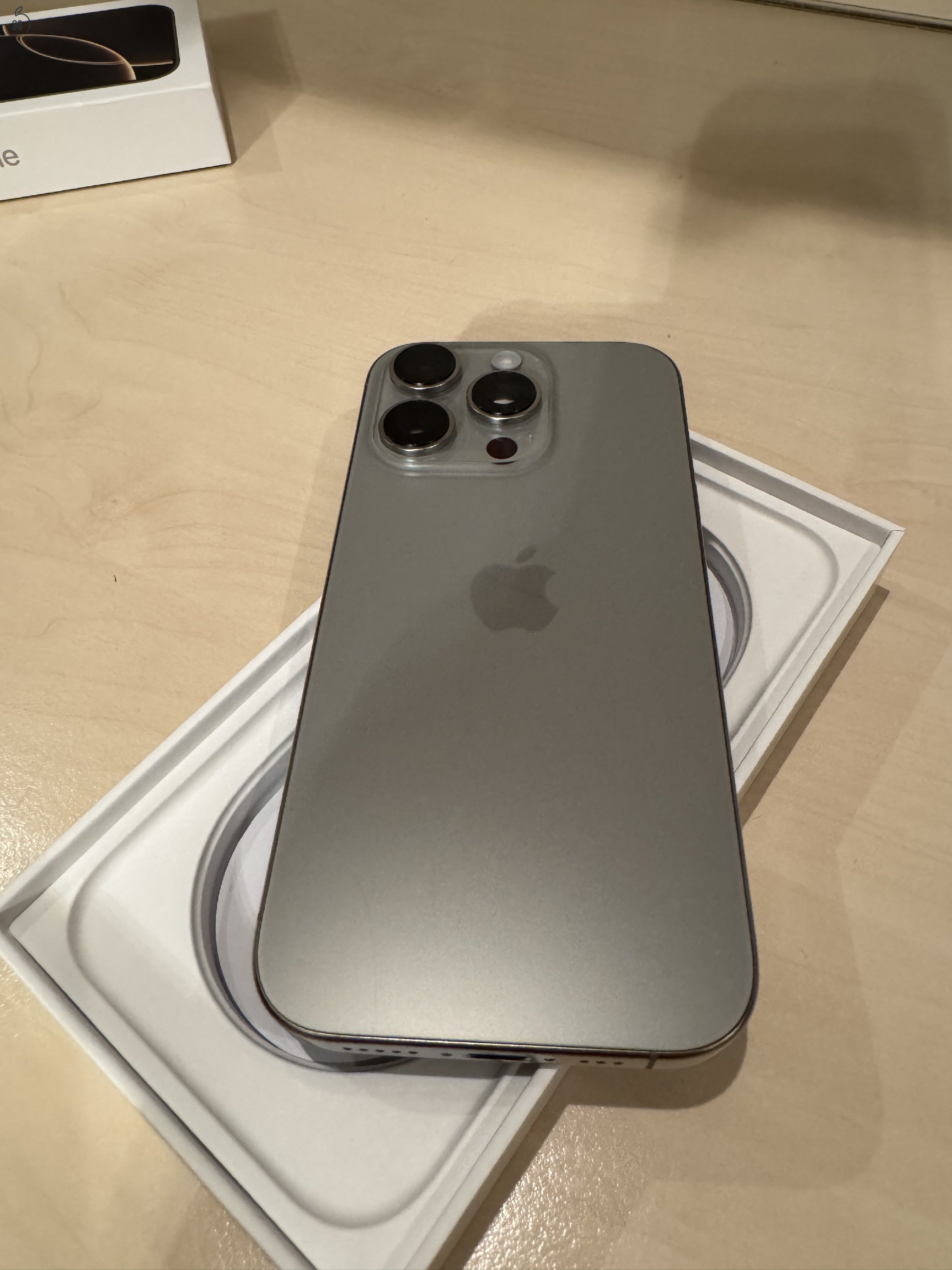 Iphone 16 pro 256 GB eladó