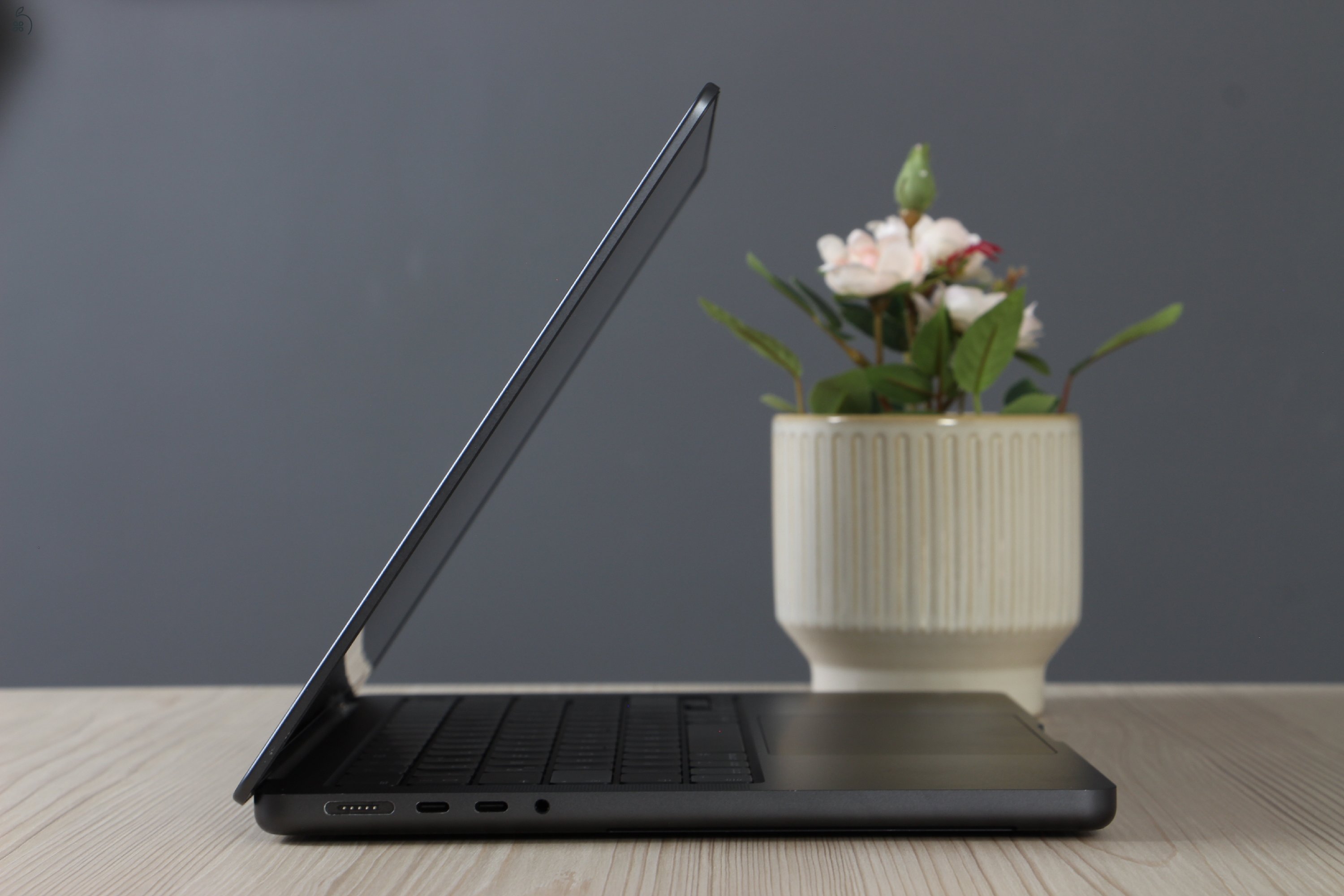 Apple Macbook Pro 14