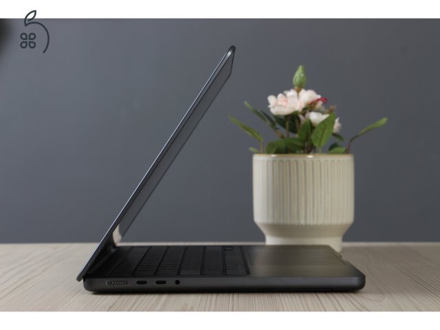 Apple Macbook Pro 14