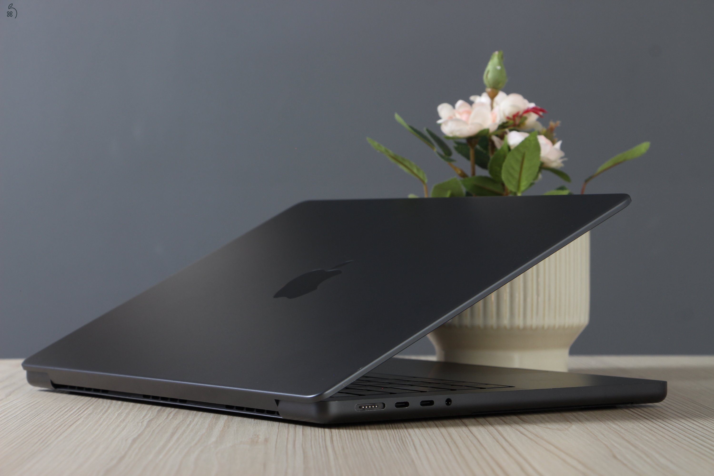 Apple Macbook Pro 14