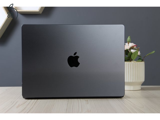 Apple Macbook Pro 14
