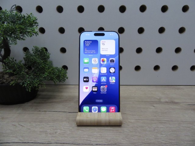 Apple iPhone 16 Pro Max - Desert Titanium - Használt, karcmentes