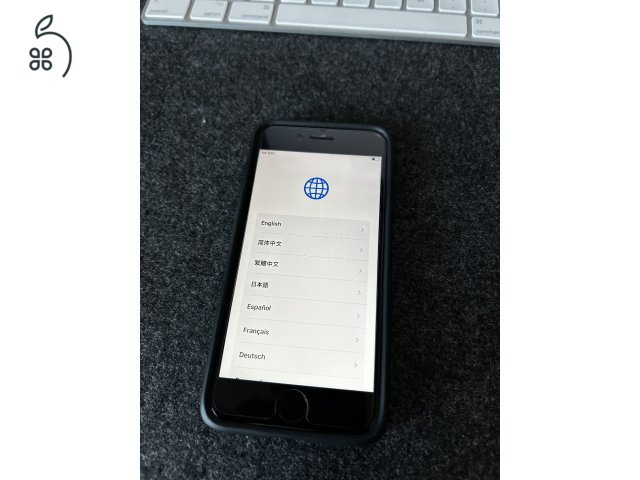 iPhone SE (2022) 3. gen. - 64 GB - Starlight fehér
