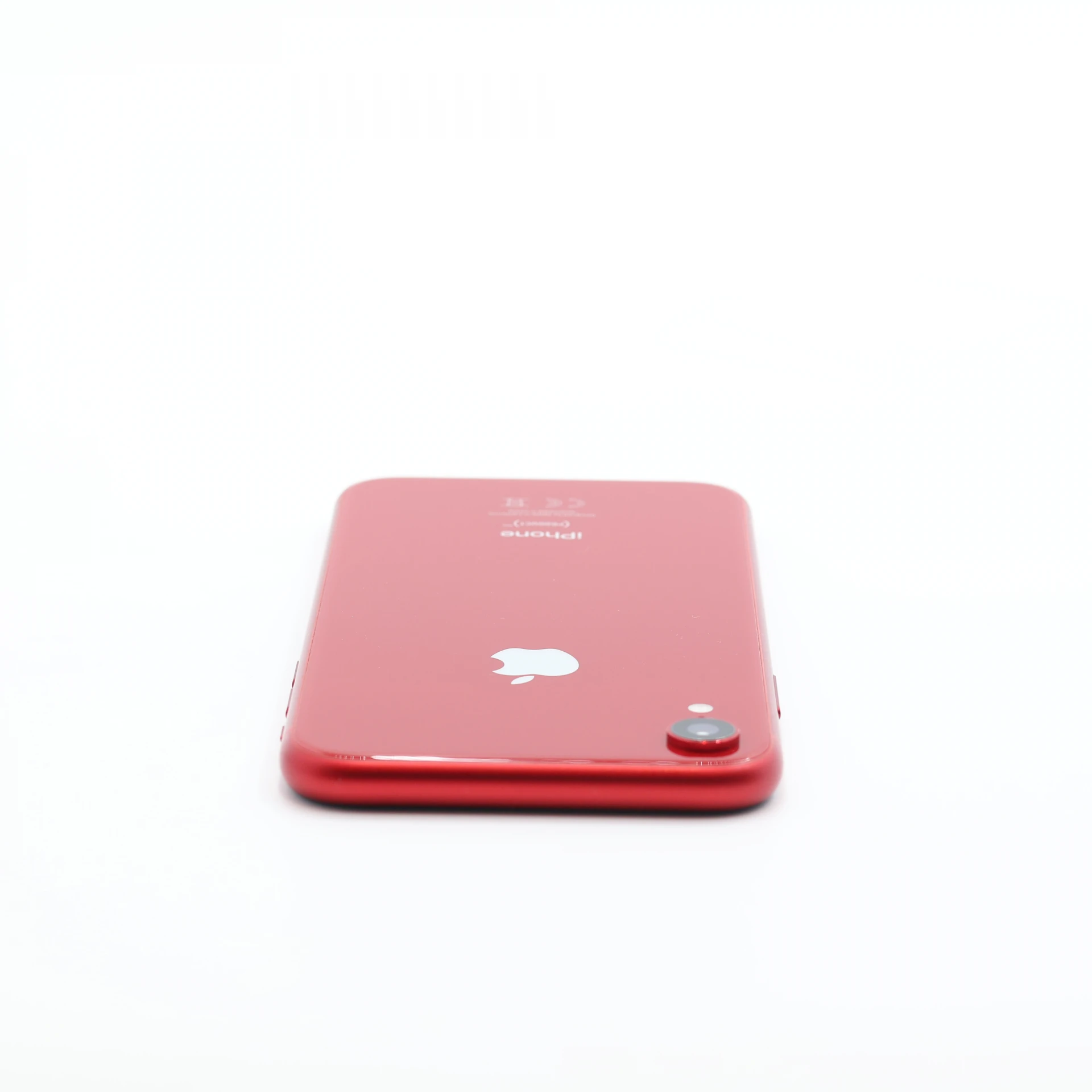 1 év garanciával! Felújított iPhone XR 64 GB PRODUCT RED