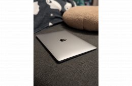 MacBook Air M1 megkímélt állapot 