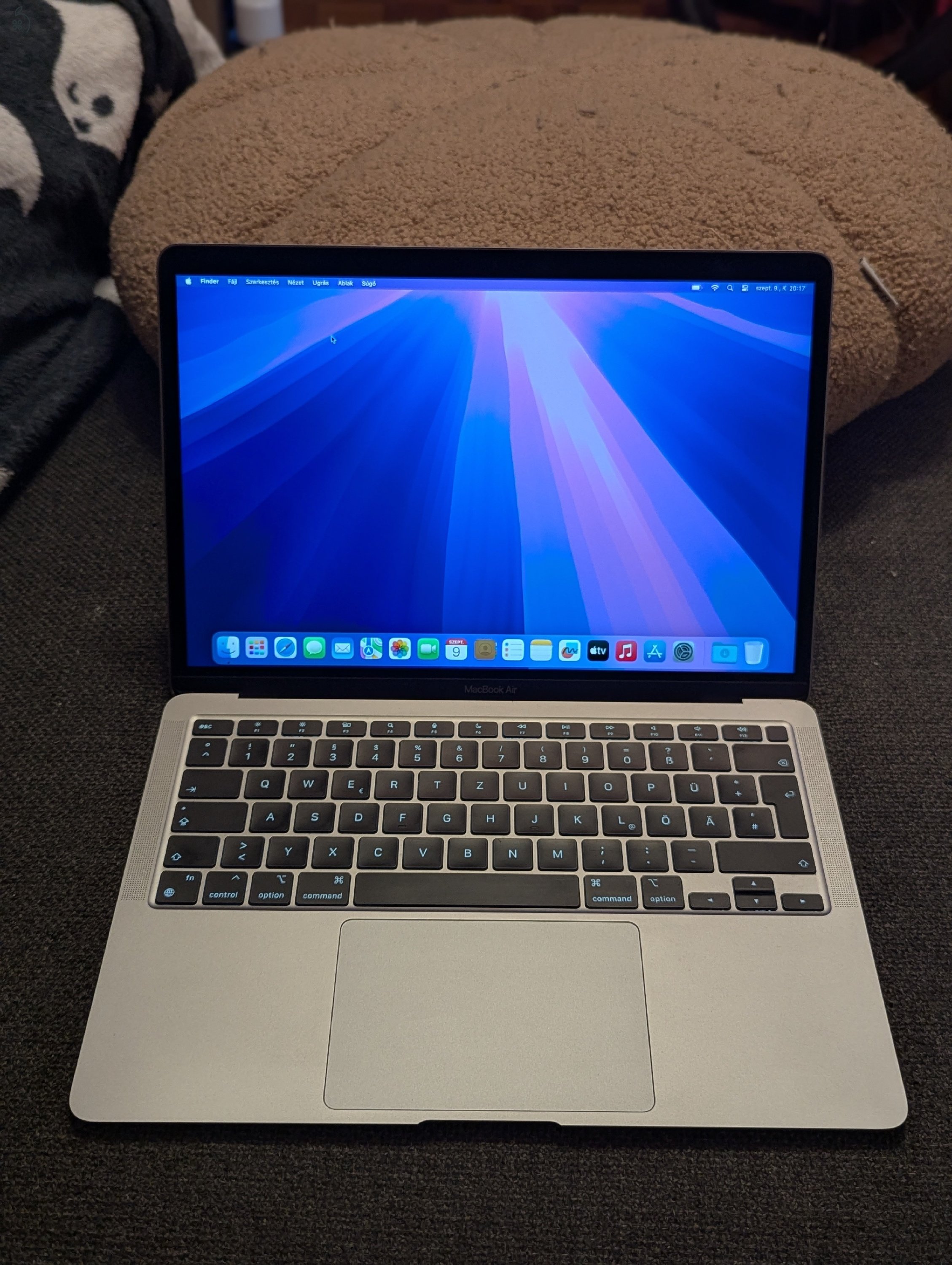 MacBook Air M1 megkímélt állapot 