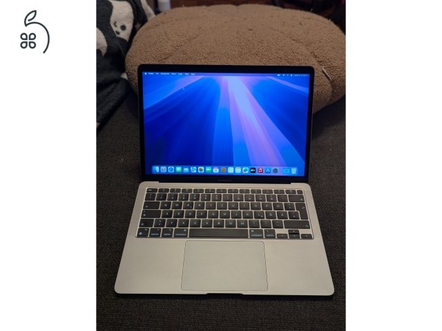 MacBook Air M1 megkímélt állapot 