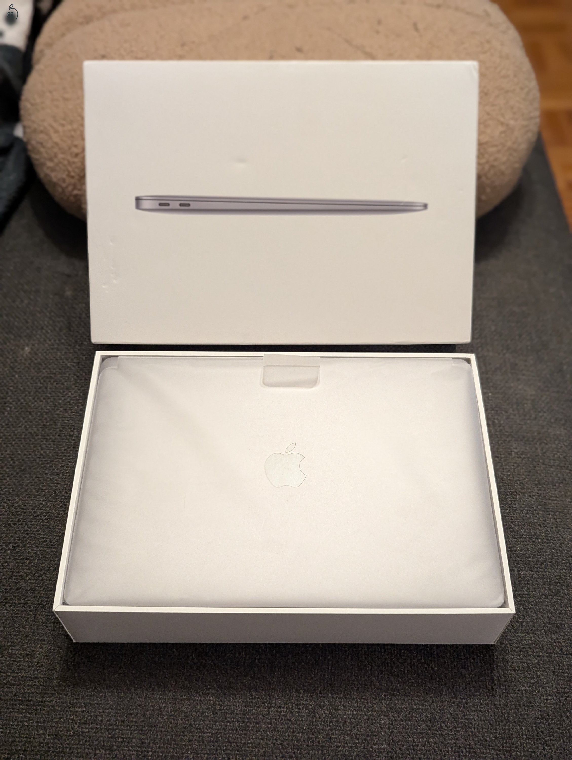 MacBook Air M1 megkímélt állapot 