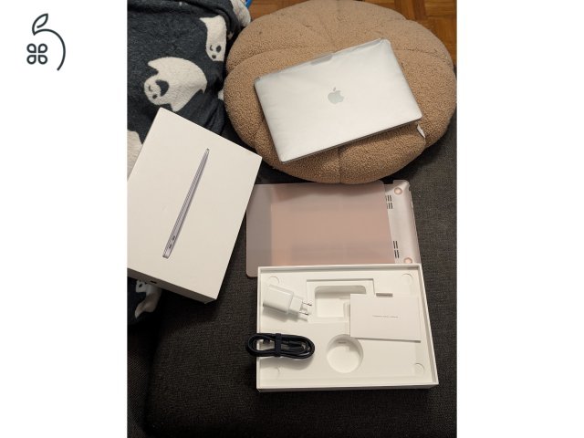 MacBook Air M1 megkímélt állapot 