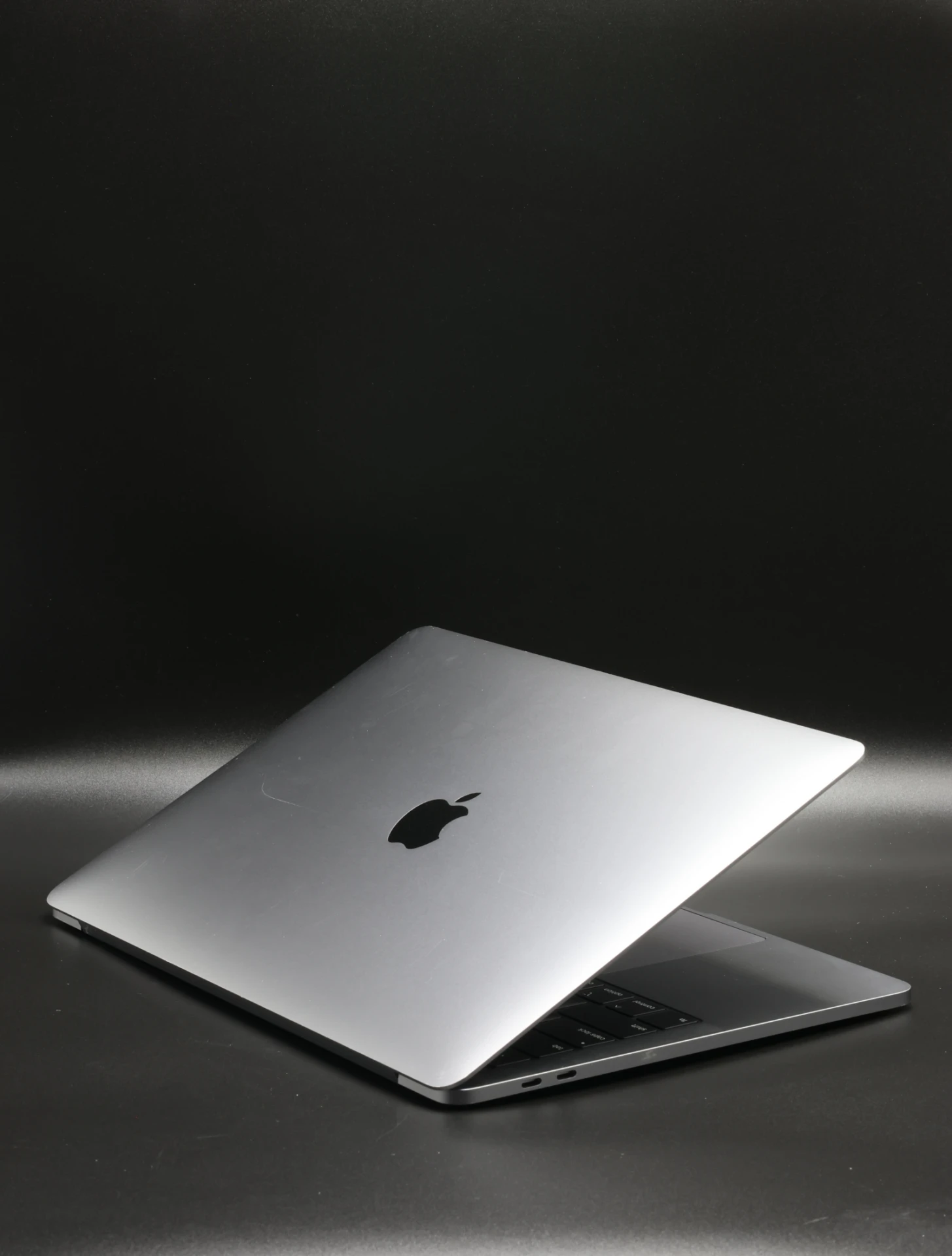 Apple MacBook Pro 13″ Touch Bar 2019 i7 1TB Space Gray akku - 12 HÓ GARANCIA