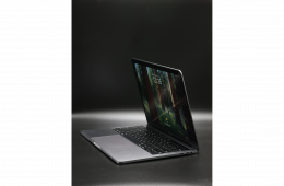Apple MacBook Pro 13″ Touch Bar 2019 i7 1TB Space Gray akku - 12 HÓ GARANCIA