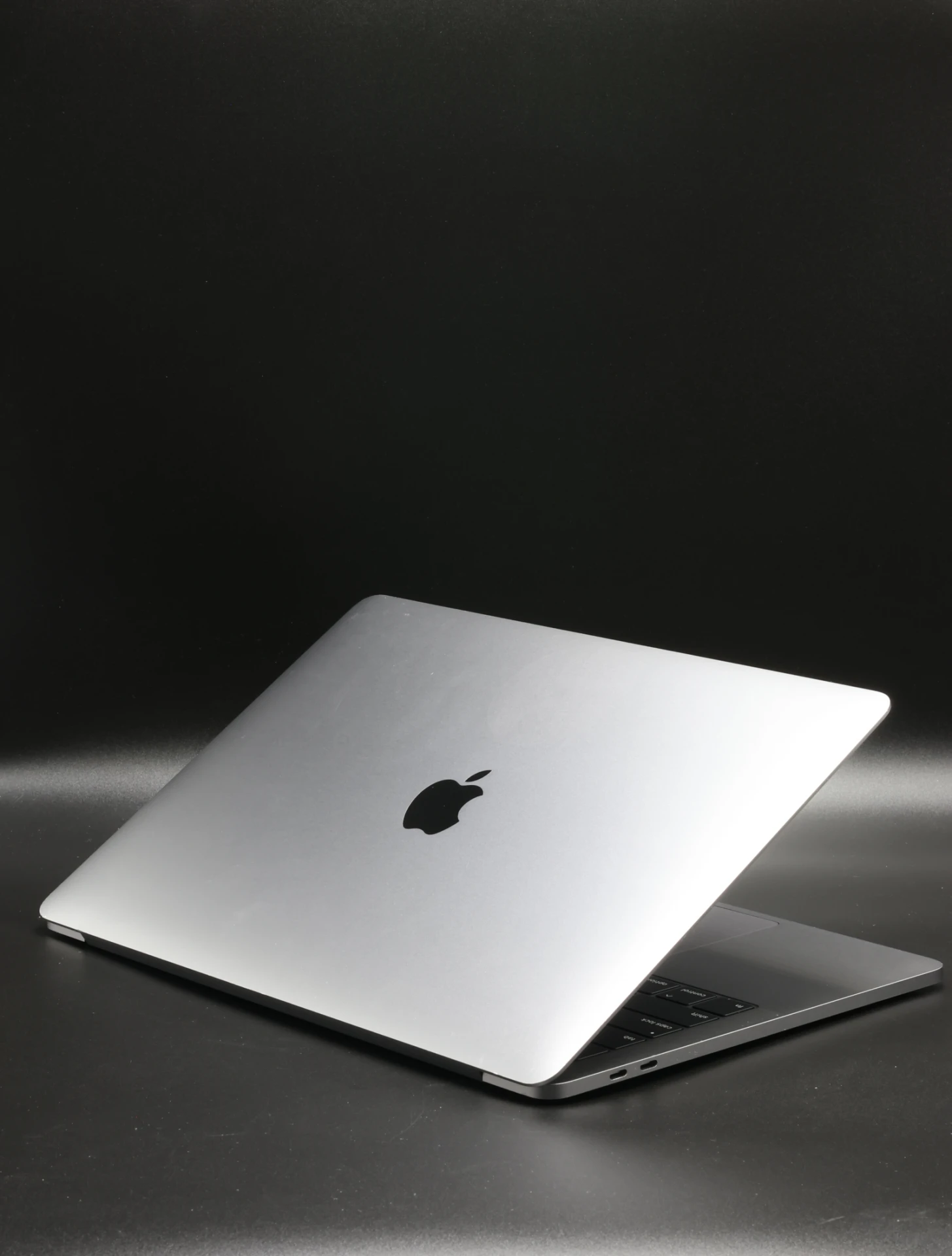Apple MacBook Pro 13″ Touch Bar 2019 i7 1TB Space Gray akku - 12 HÓ GARANCIA