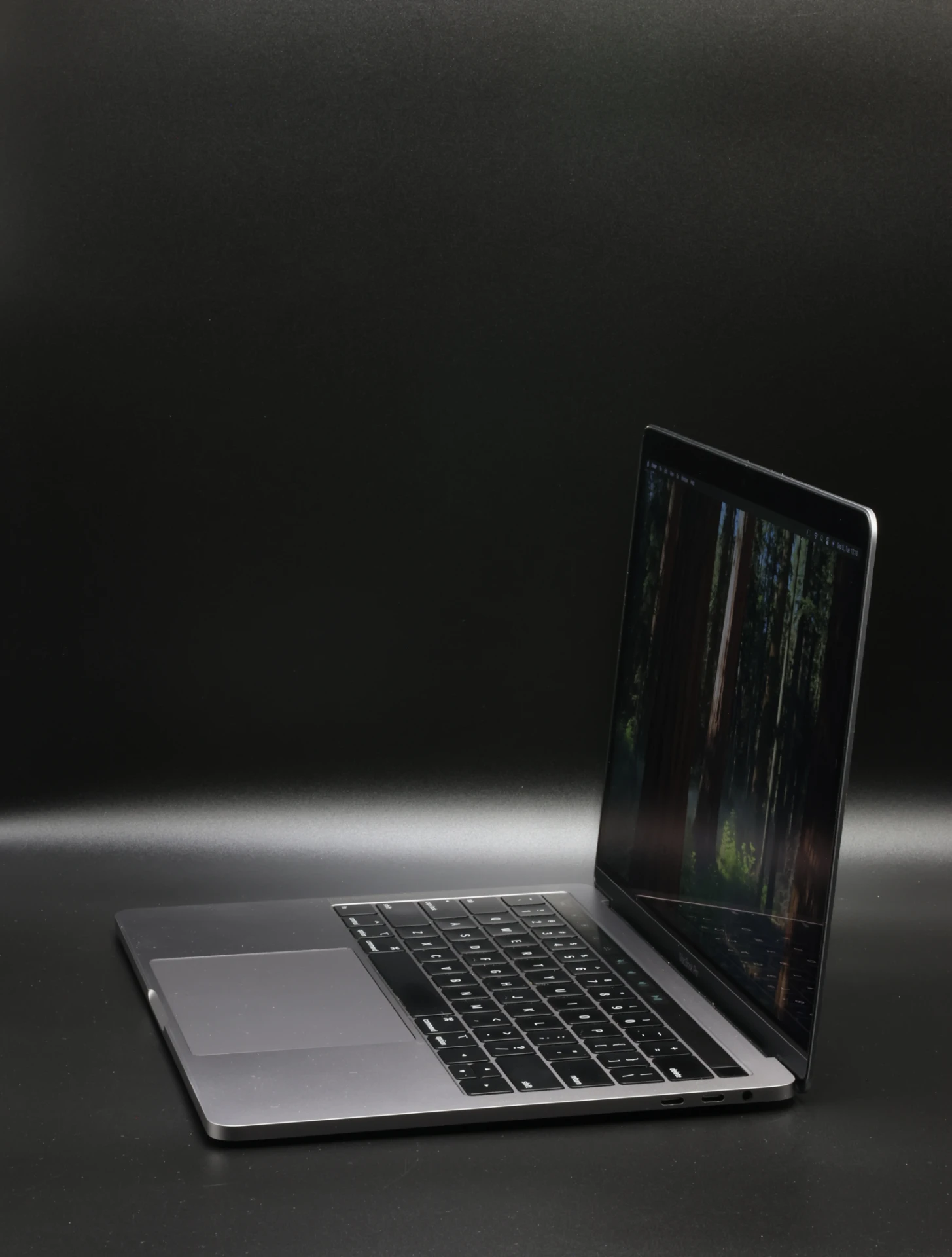 Apple MacBook Pro 13″ Touch Bar 2019 i7 1TB Space Gray akku - 12 HÓ GARANCIA