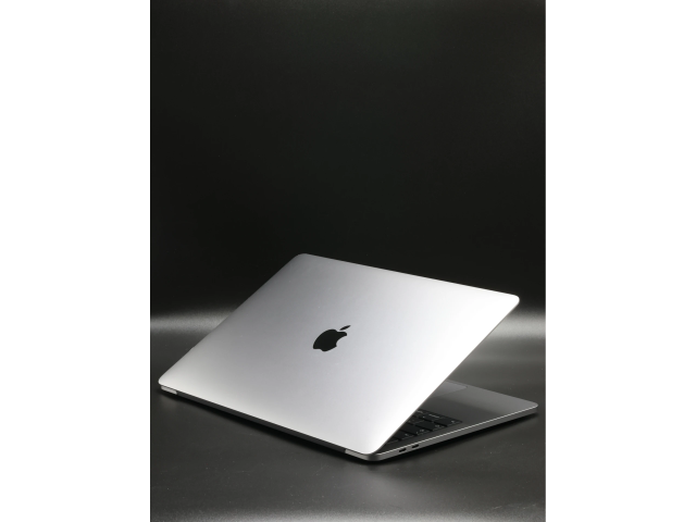 Apple MacBook Pro 13″ Touch Bar 2020 i7 1TB Space Gray akku - 12 HÓ GARANCIA