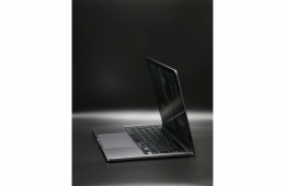 Apple MacBook Pro 13″ Touch Bar 2020 i7 1TB Space Gray akku - 12 HÓ GARANCIA