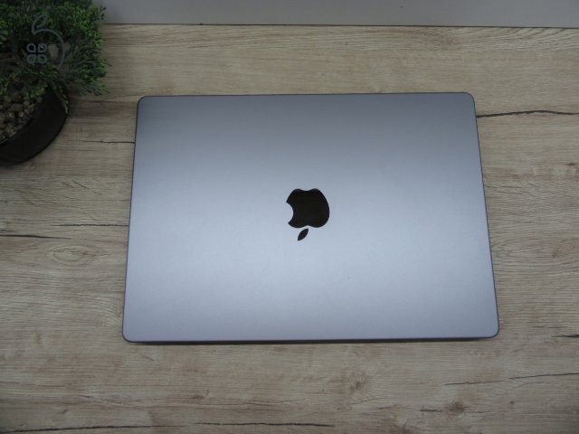 Apple MacBook Pro 14” (2021, M1 Pro) – Liquid Retina XDR, ProMotion 120 Hz, 8-magos CPU / 14-magos GPU – 16/500 – Használt, karcmentes – 95% akku (32 ciklus) – Garancia 3 hónap