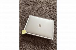 MacBook Pro M1 (13”, 8GB/256GB, 94% akkumulátor)