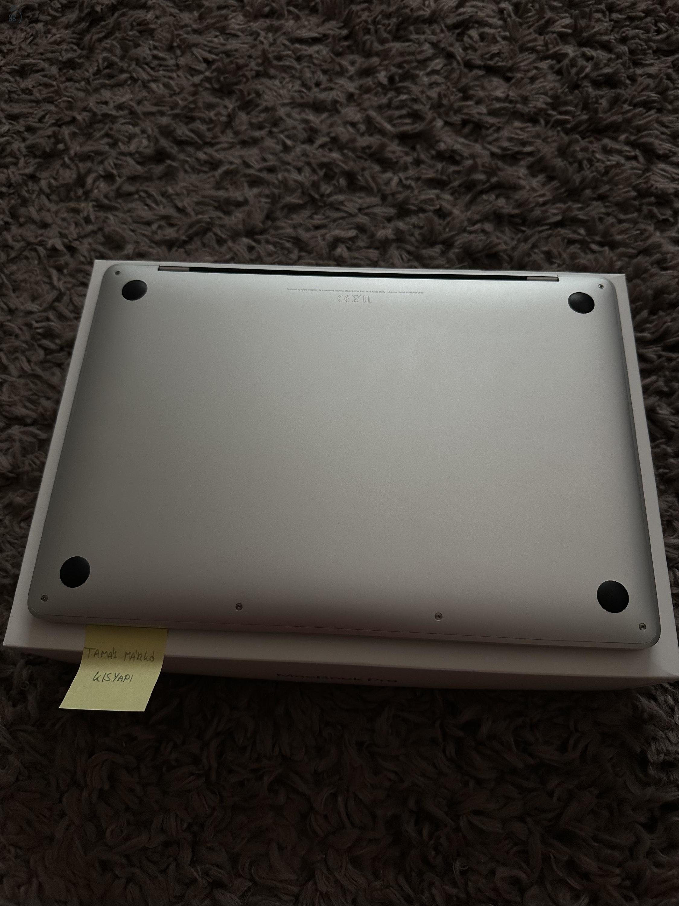 MacBook Pro M1 (13”, 8GB/256GB, 94% akkumulátor)